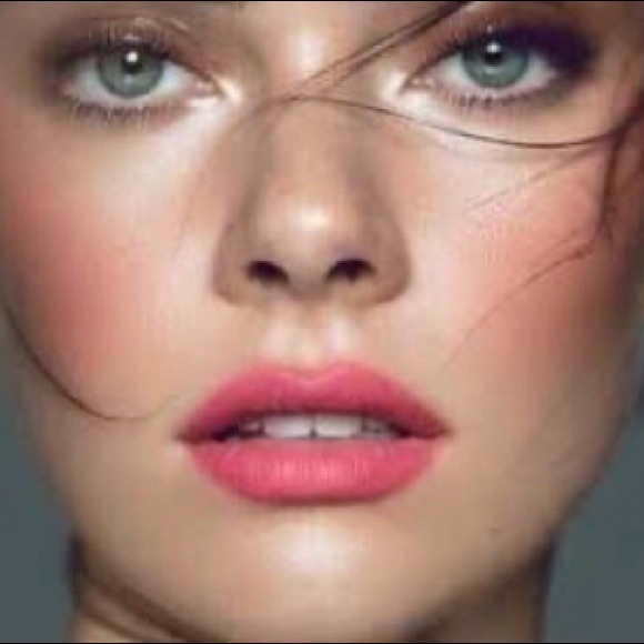 MAC Powder Kiss Lipstick A LITTLE TAMED 301 - Picture 2 of 12